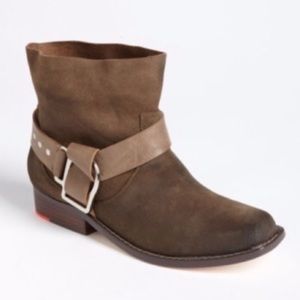 ✨Joe’s Jeans✨Saki Studded Harness Suede Ankle Boots